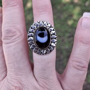 ***$15 Sale*** New Crescent Moon Shaped Agate 925 Silver Ring.
